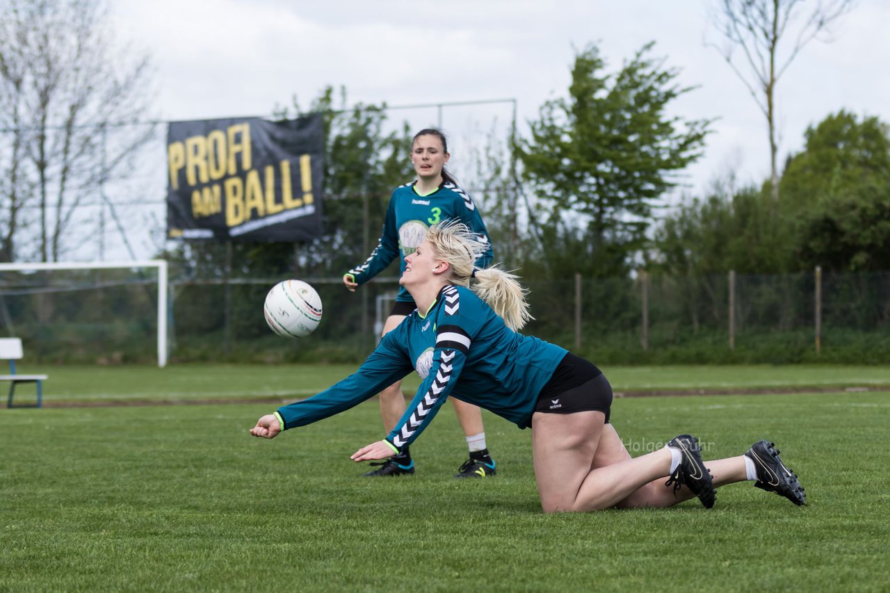 Bild 132 - Faustball Frauen Wiemersdorf